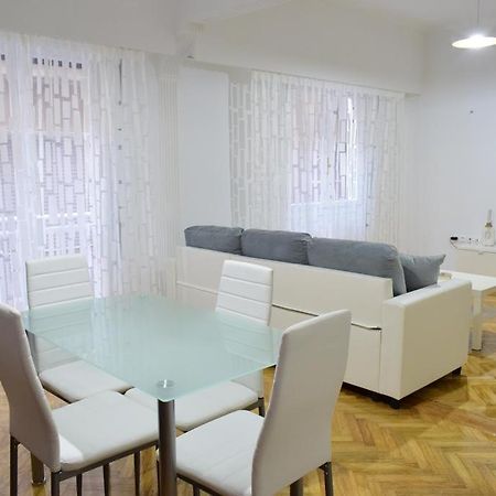 Beautiful Renovated Flat In Athens Apartment Екстериор снимка