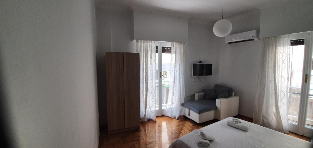 Beautiful Renovated Flat In Athens Apartment Екстериор снимка